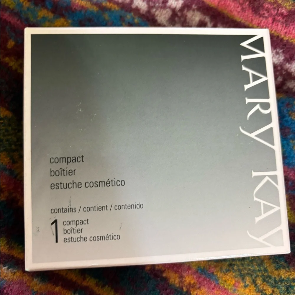 Mary Kay Compact Makeup Case